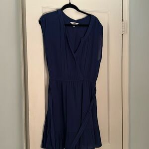 Worn twice. BB Dakota navy dress with tie at waist. Size XL